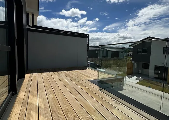 Brand New Modern Comfort - 3 Bedroom 2 Bathrm * Rotorua