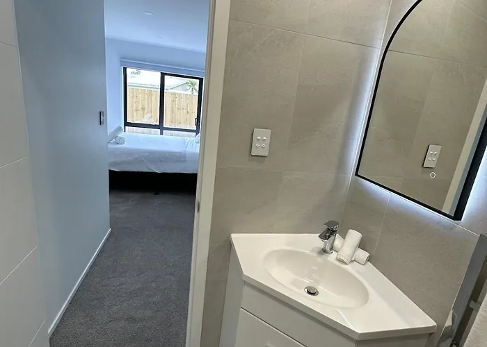 Brand New Modern Comfort - 3 Bedroom 2 Bathrm Appartement *