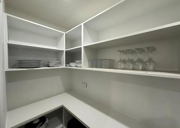 Brand New Modern Comfort - 3 Bedroom 2 Bathrm Appartement